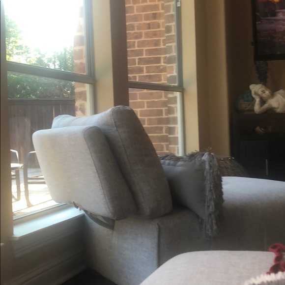 Meet your Posher, Valentina - Picture 1 of 1